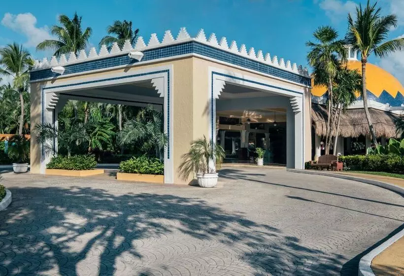 ホテル Iberostar Waves Paraíso del Mar