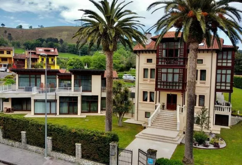 هتل Indiana Llanes