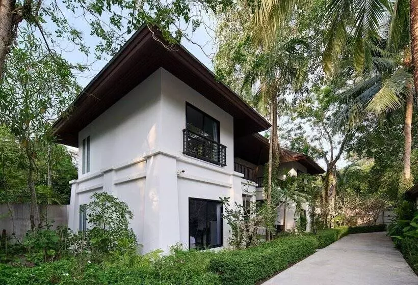 Отель Nai Yang Beach Resort & Spa