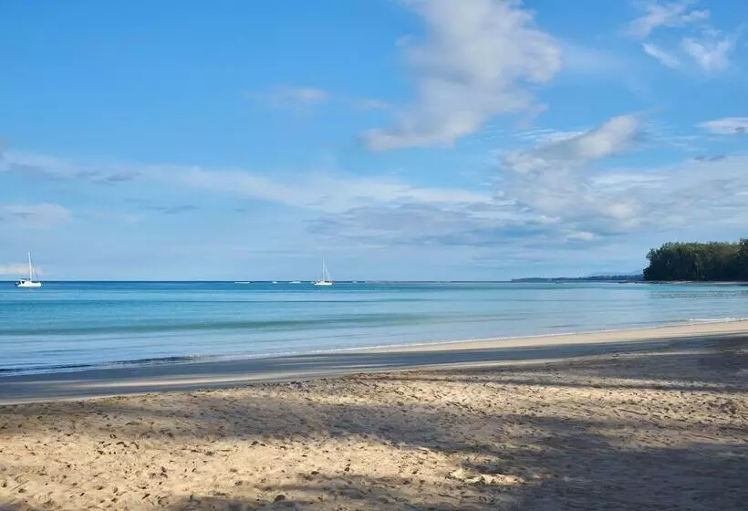 Отель Nai Yang Beach Resort & Spa