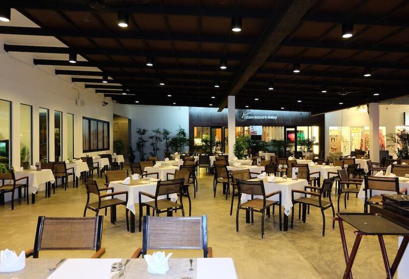 בית מלון כפרי Nai Yang Beach Resort & Spa