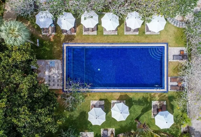 Отель Nai Yang Beach Resort & Spa