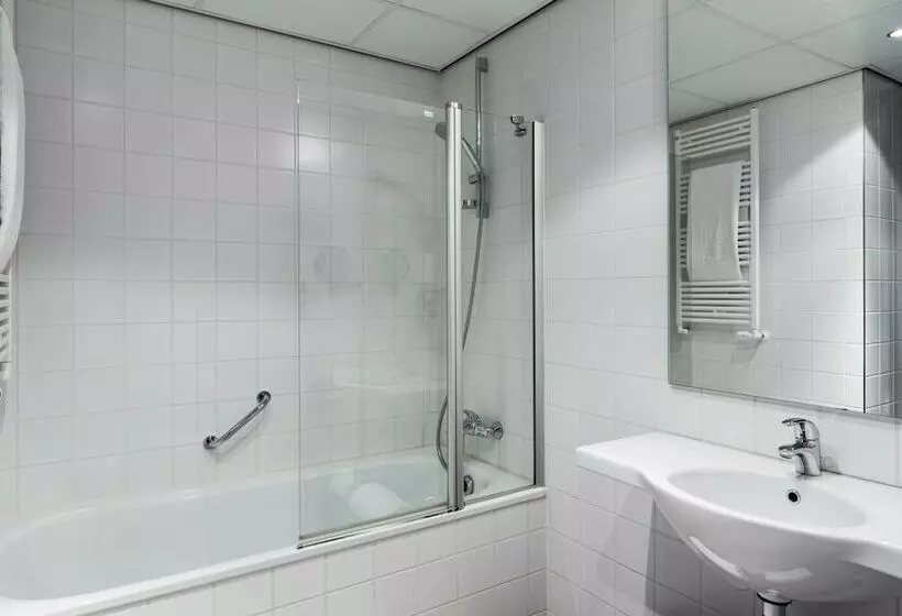 Отель NH Amersfoort