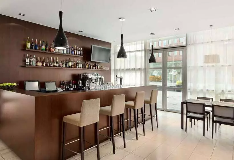 Отель NH Amersfoort