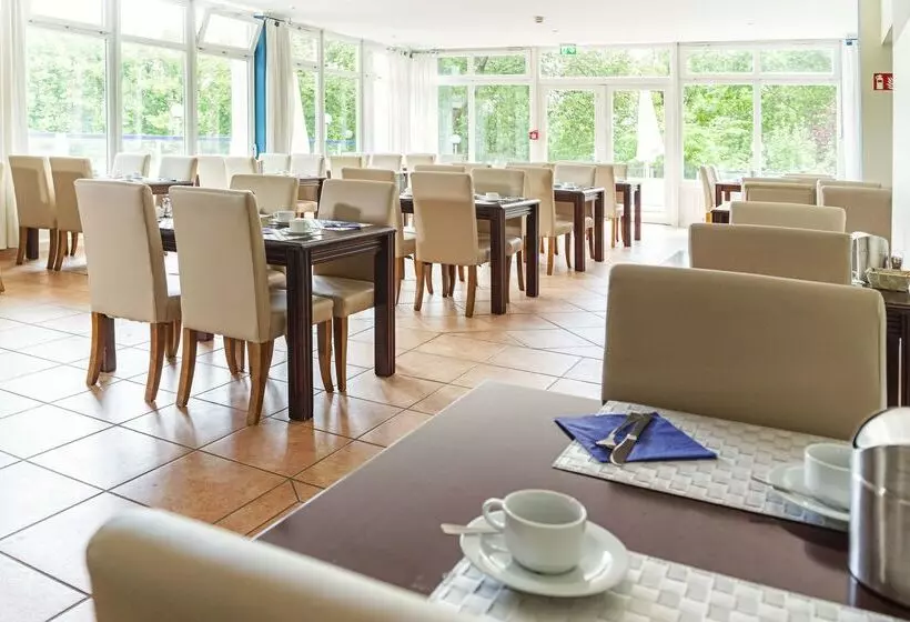 酒店 Plöner See By Tulip Inn