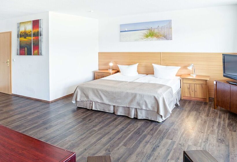 酒店 Plöner See By Tulip Inn