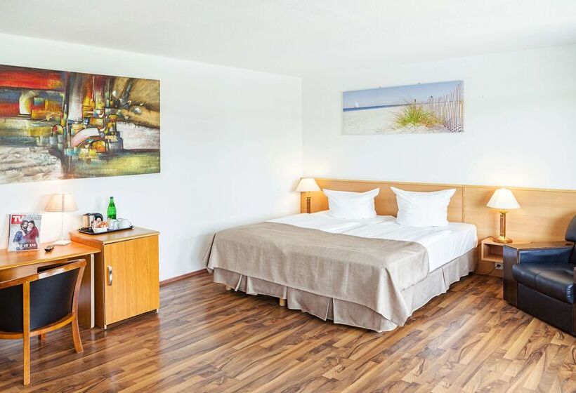 酒店 Plöner See By Tulip Inn