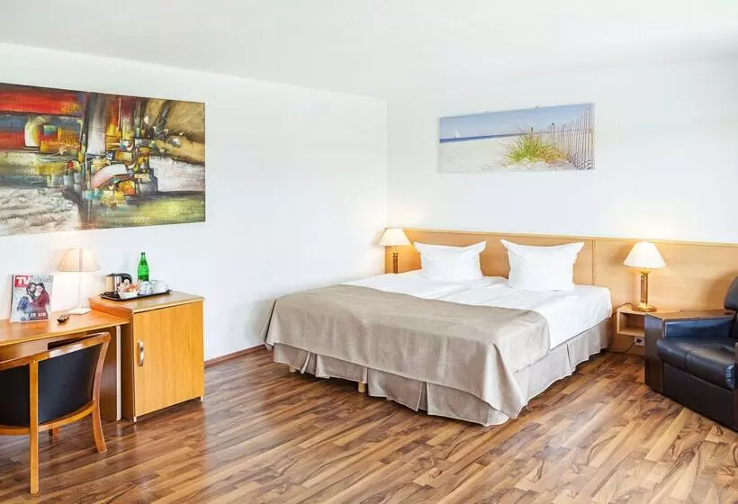 酒店 Plöner See By Tulip Inn