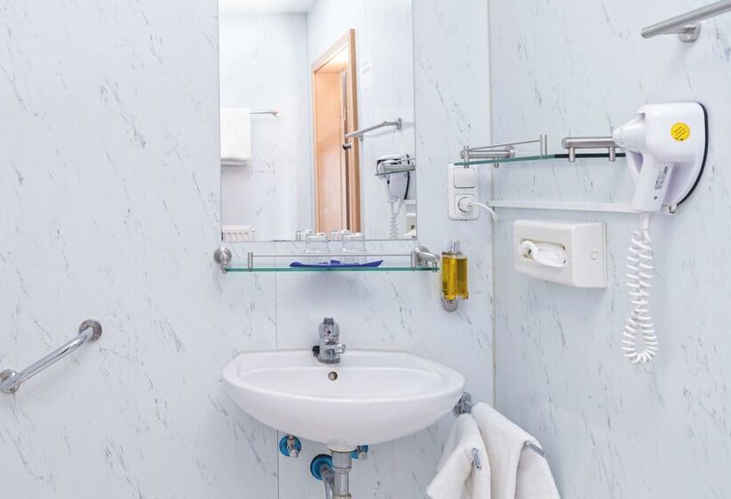 酒店 Plöner See By Tulip Inn