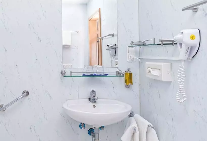 酒店 Plöner See By Tulip Inn