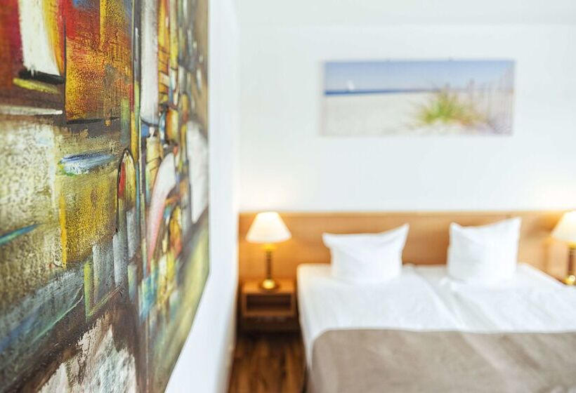 酒店 Plöner See By Tulip Inn