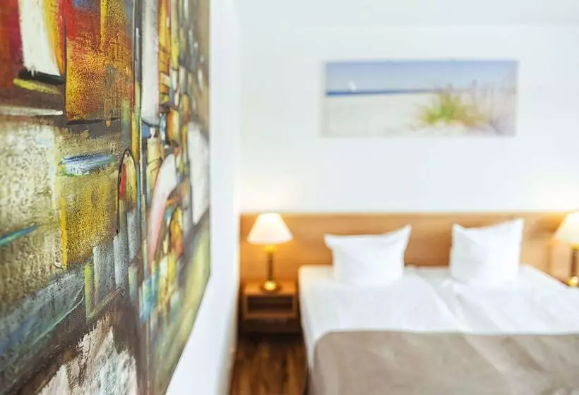 酒店 Plöner See By Tulip Inn