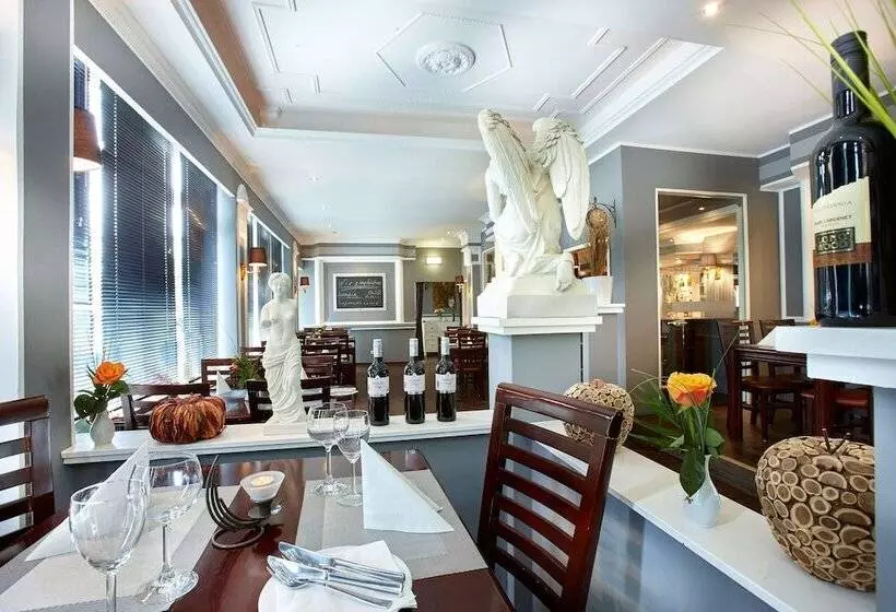 酒店 Plöner See By Tulip Inn