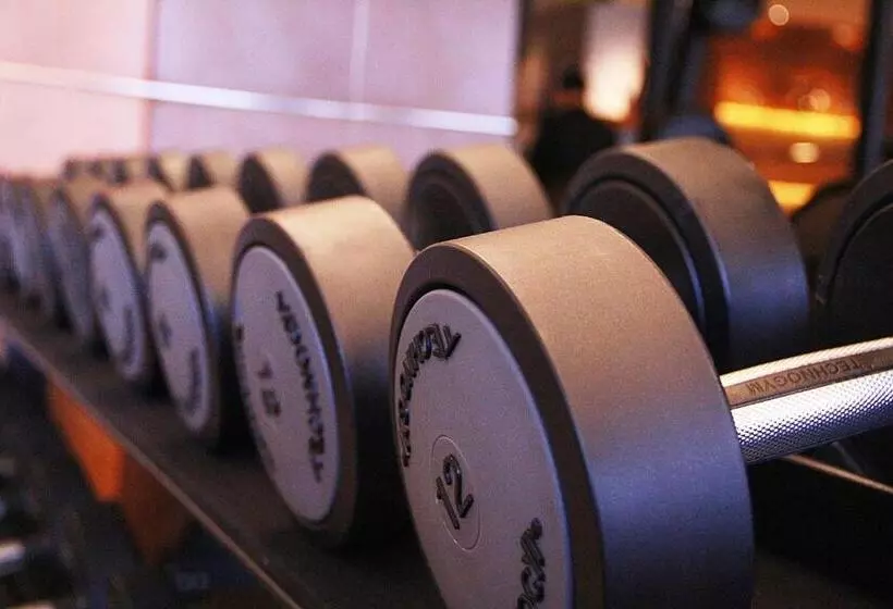 هتل Renaissance Shanghai Zhongshan Park