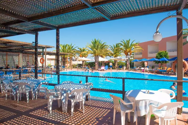 בית מלון כפרי Rethymno Village