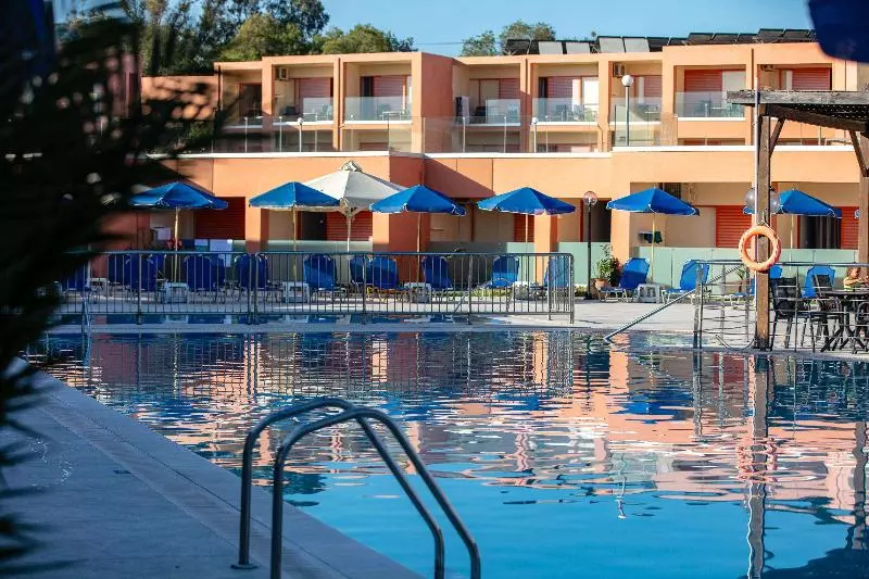 בית מלון כפרי Rethymno Village