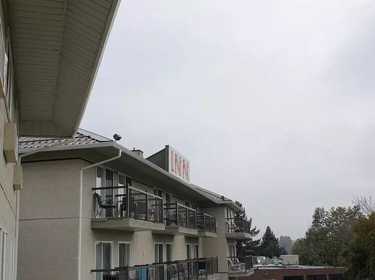 فندق Riverland Inn & Suites