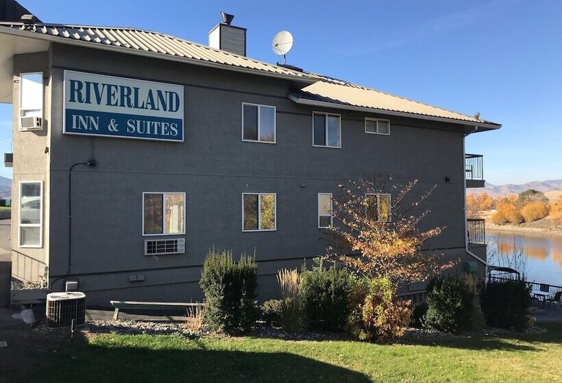 هتل Riverland Inn & Suites