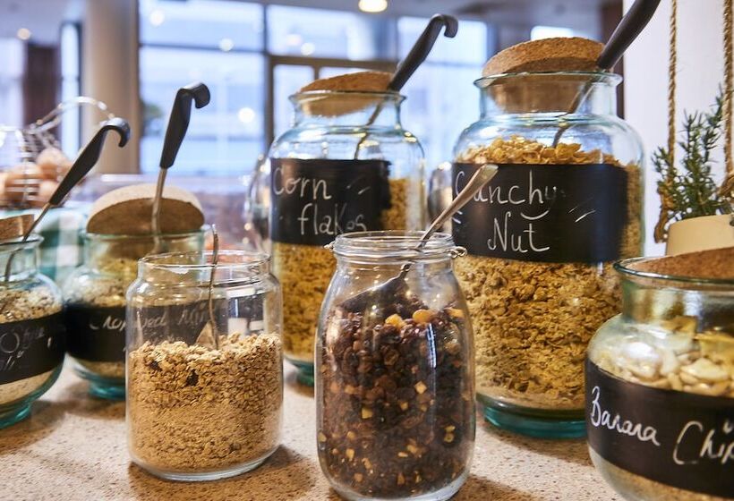 Отель Staybridge Suites Liverpool, An Ihg