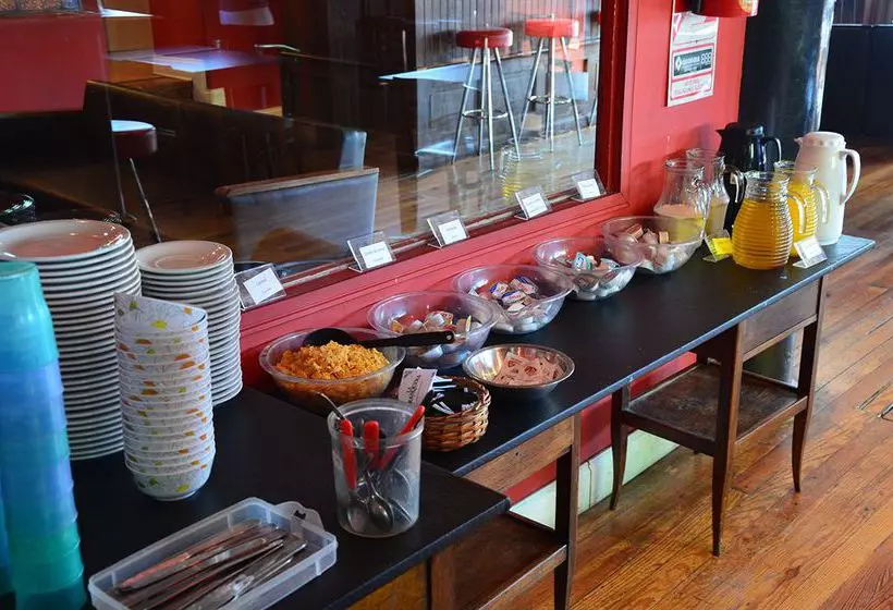 هتل The Ritz By Hostel Inn