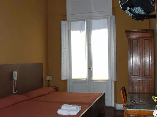 هتل The Ritz By Hostel Inn