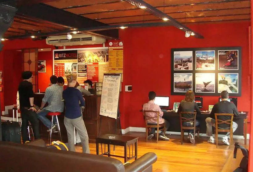 هتل The Ritz By Hostel Inn