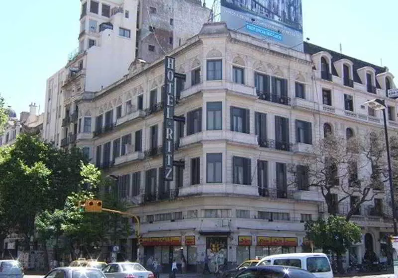 هتل The Ritz By Hostel Inn