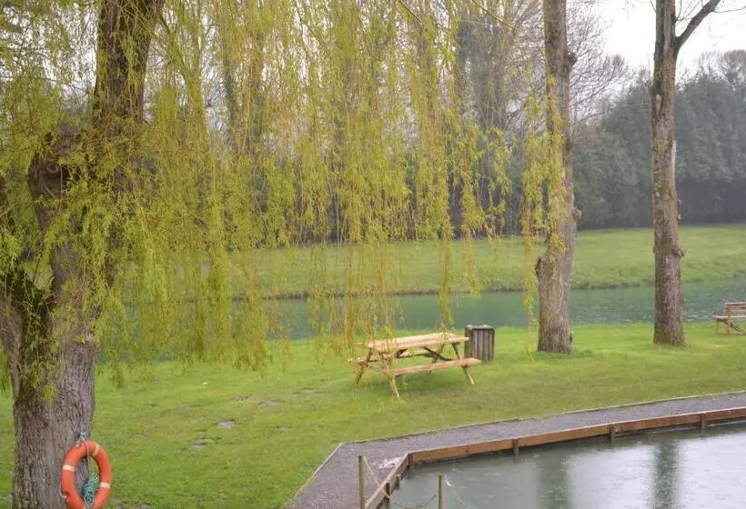 ベッドアンドブレックファースト Les étangs Des Couartes