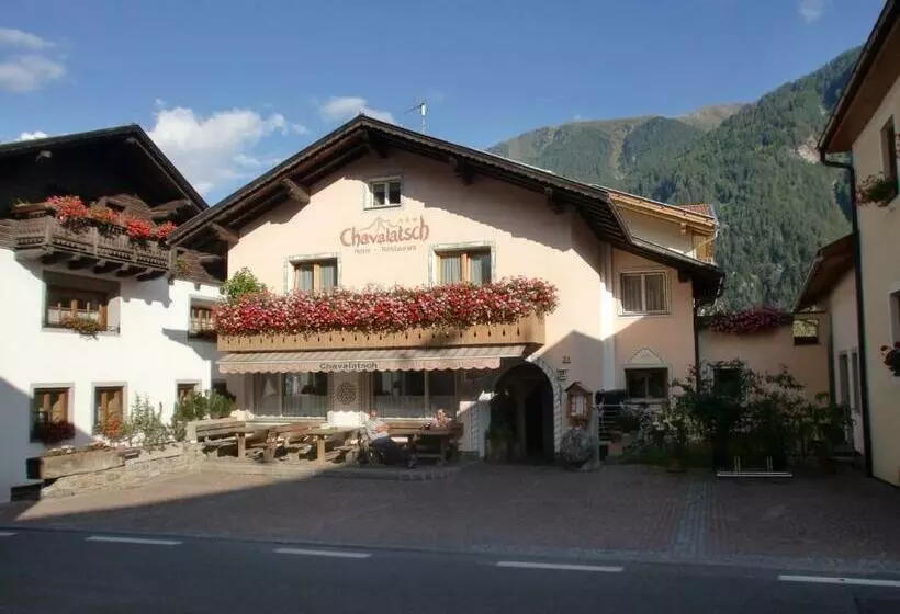 ホテル Chavalatsch