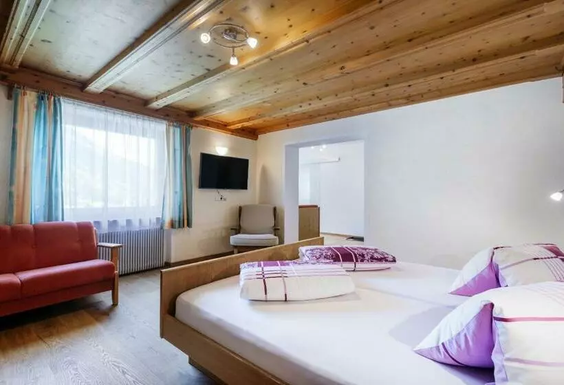 ホテル Chavalatsch