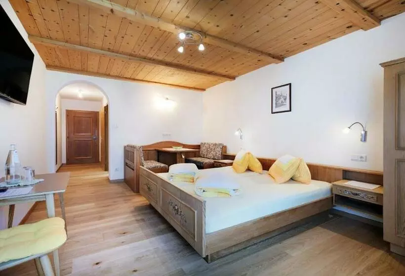 ホテル Chavalatsch