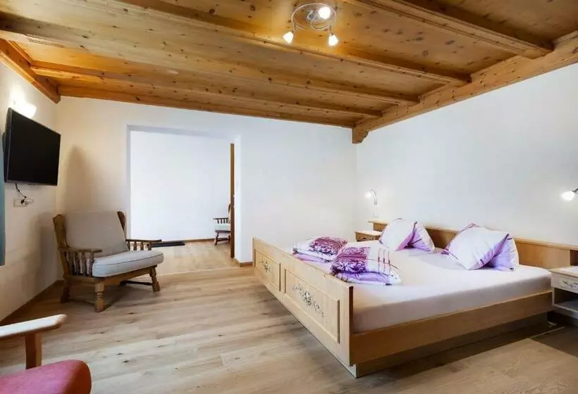 ホテル Chavalatsch