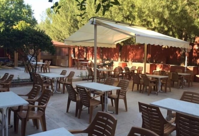 בית מלון כפרי Oskar Thermal