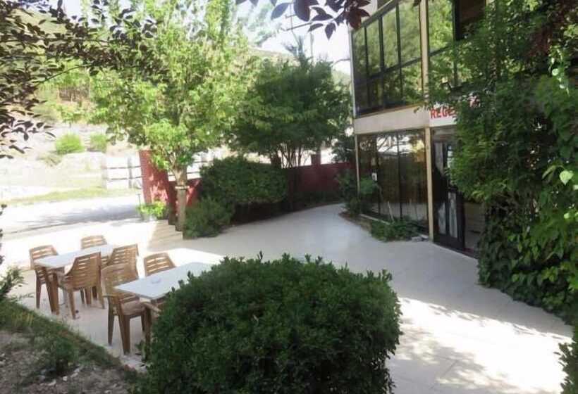 בית מלון כפרי Oskar Thermal