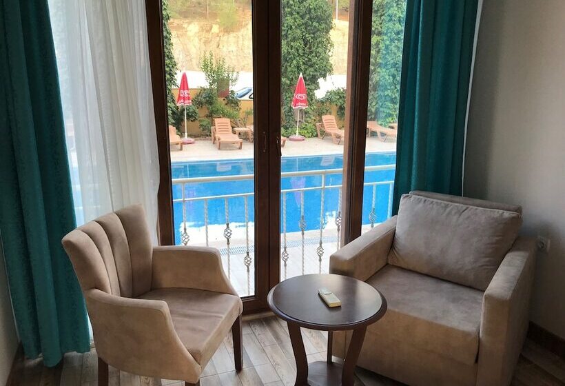 בית מלון כפרי Oskar Thermal