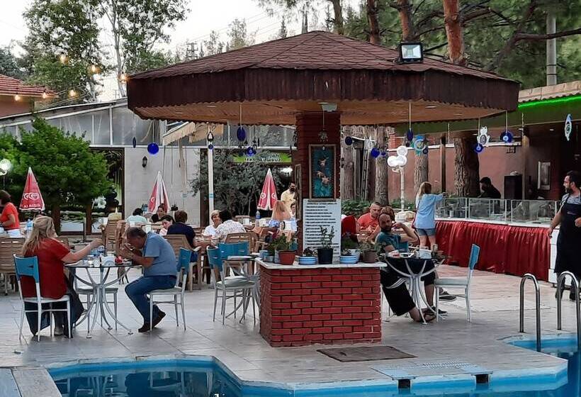 בית מלון כפרי Oskar Thermal