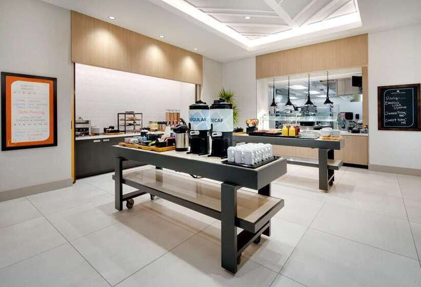 فندق Hilton Garden Inn Panama City Airport