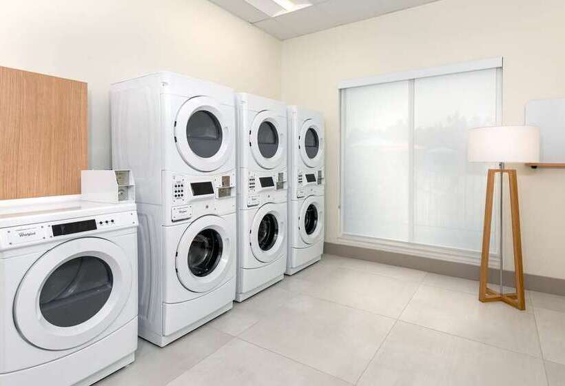 فندق Hilton Garden Inn Panama City Airport