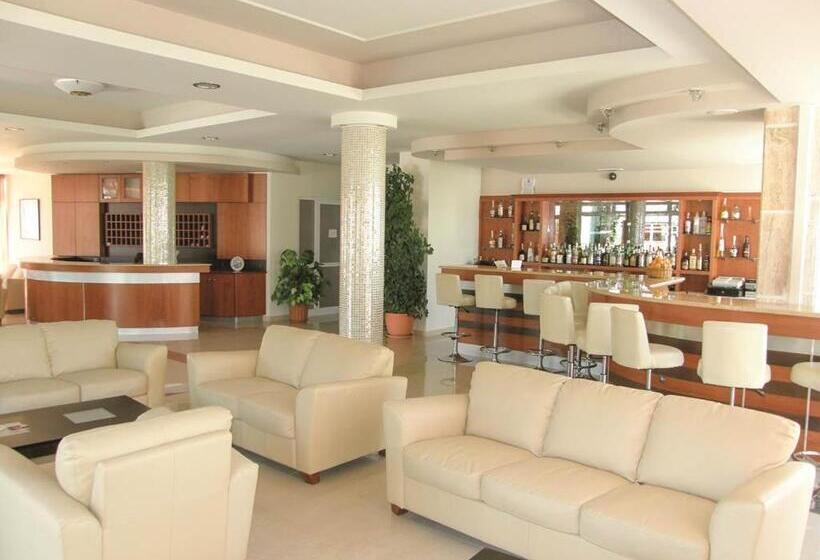 Kalloudis Hotel Apartments