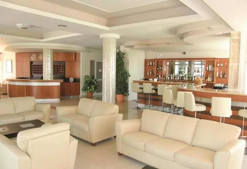 Kalloudis Hotel Apartments