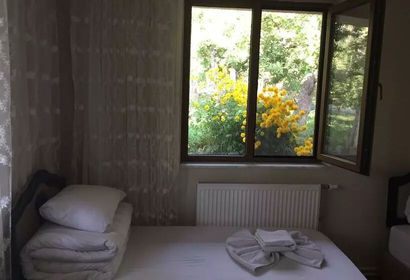 Majatalo Taurus Guest House