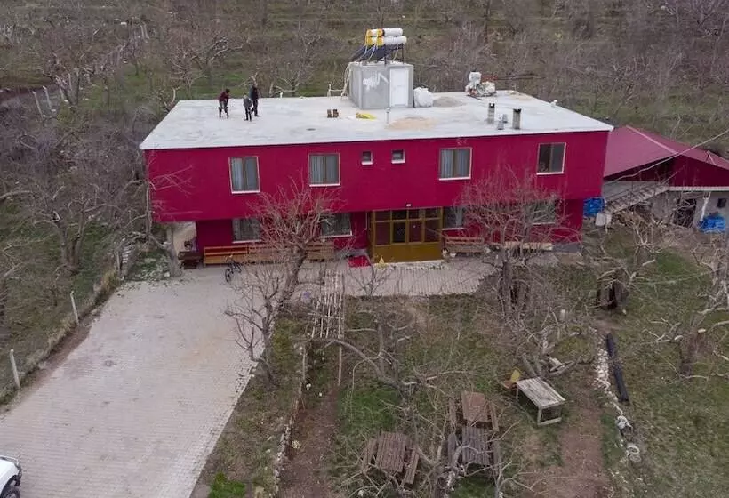 Majatalo Taurus Guest House