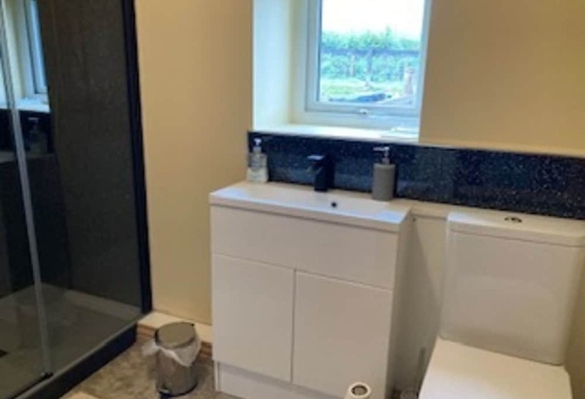 Cosy 2 Bed Cottage With Garden Near Carlisle