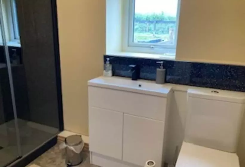 Cosy 2 Bed Cottage With Garden Near Carlisle