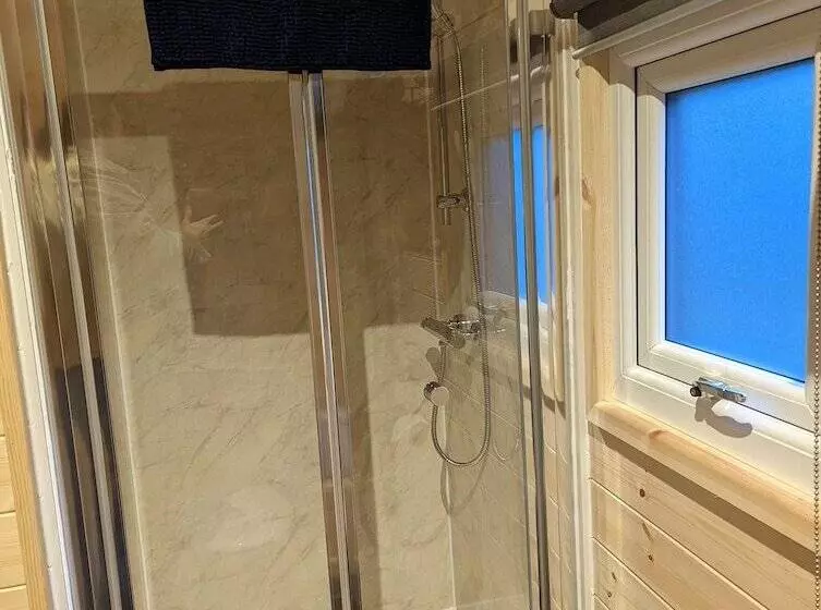 Emlyn S Coppice   Luxury Woodland Glamping