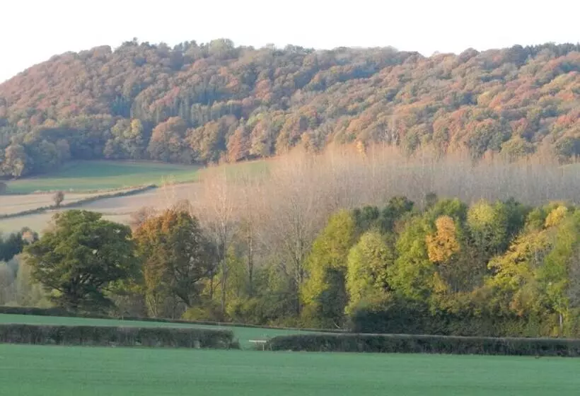 Hotelli Cosy Glamping 4m Bell Tent In Rural Herefordshire