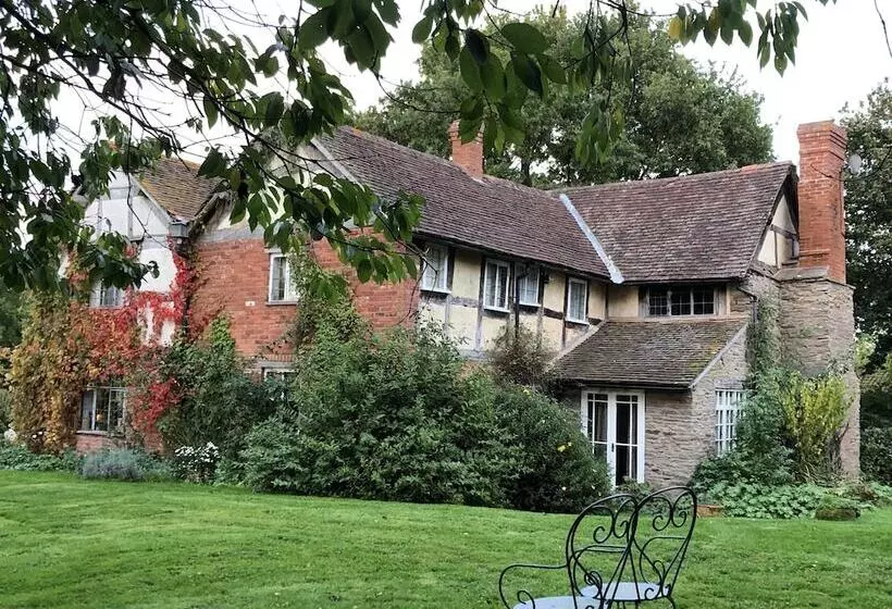 Hotelli Cosy Glamping 4m Bell Tent In Rural Herefordshire