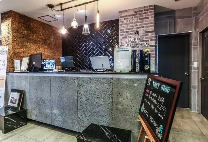 ホテル Donghae Picaso