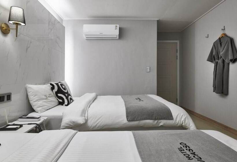 Hotel Donghae Picaso