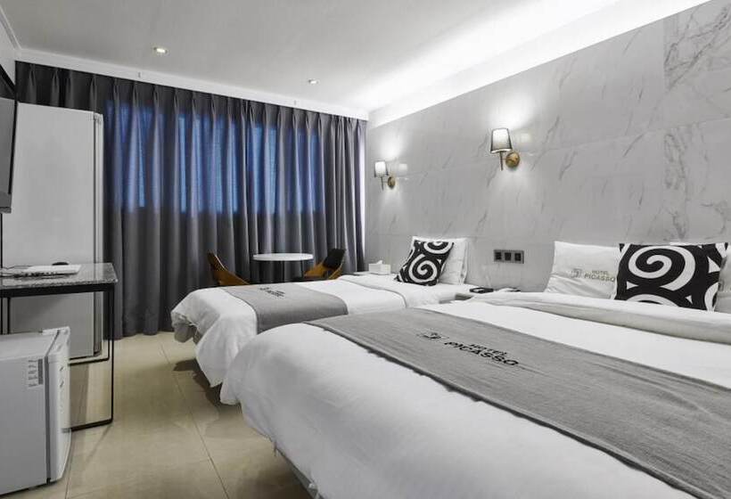 Hotel Donghae Picaso